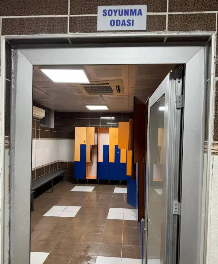 Akdeniz Üniversitesi Kapalı Yüzme Havuzu - Konyaaltı - Antalya - Fotoğraf 3