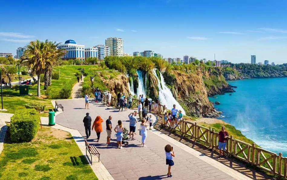 Aşağı Düden Şelalesi ve Parkı