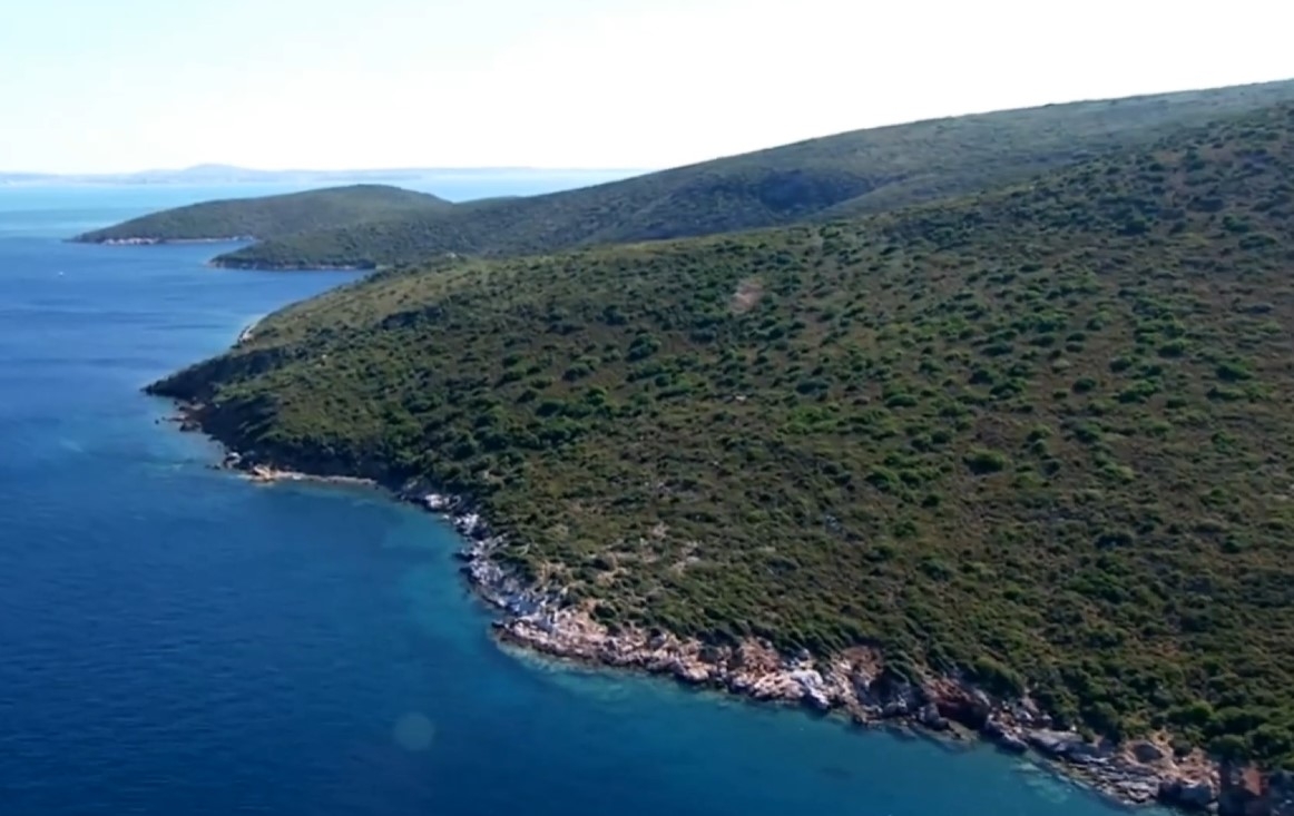 Çeşme Kara Ada - Fotoğraf 2